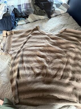 a.n.a Women's Crewneck shortsleeved Sweater in Brown